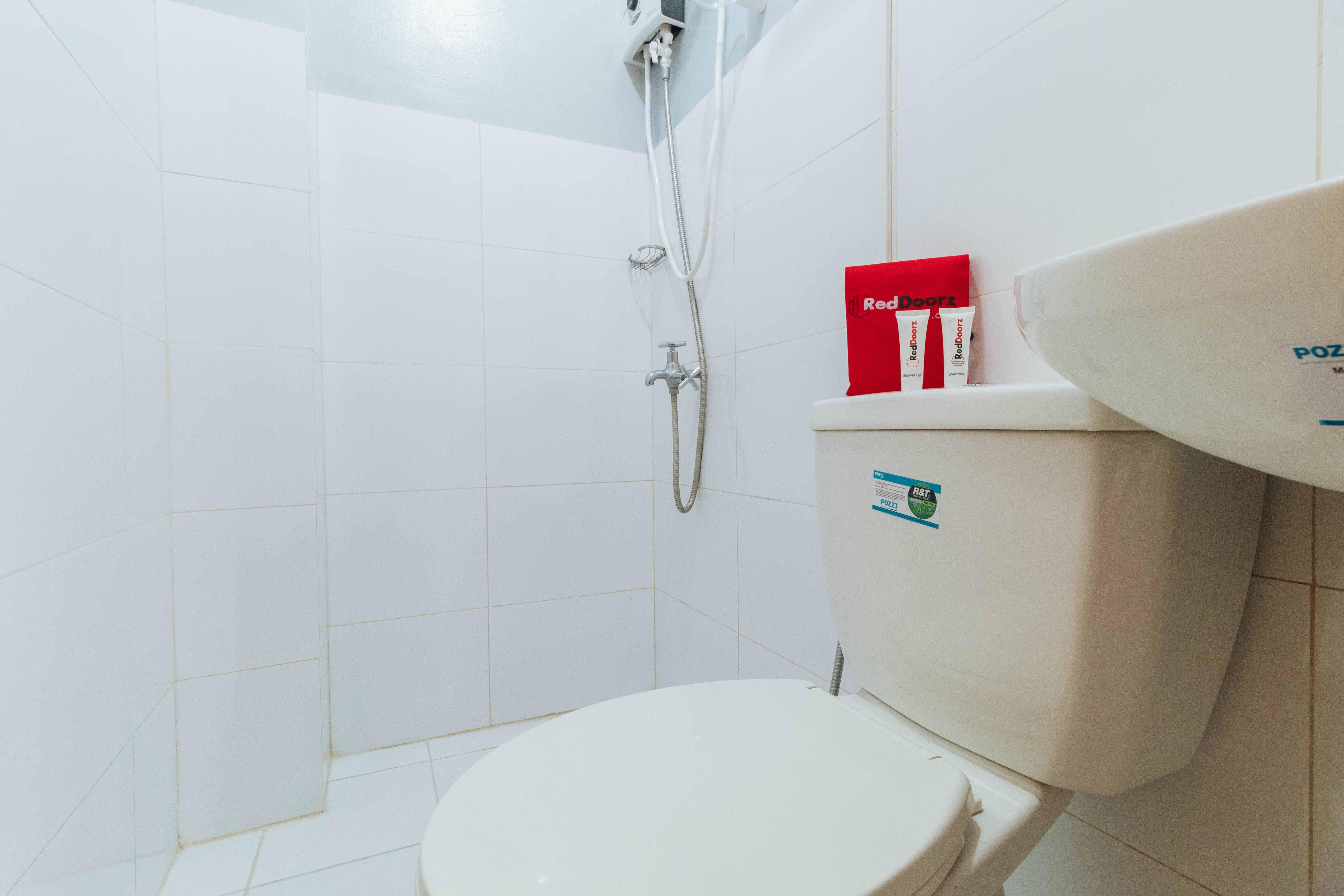 מלון Paranaque City Reddoorz Near Naia Terminal 1 מראה חיצוני תמונה