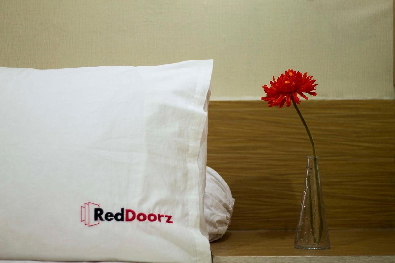 מלון Paranaque City Reddoorz Near Naia Terminal 1 מראה חיצוני תמונה