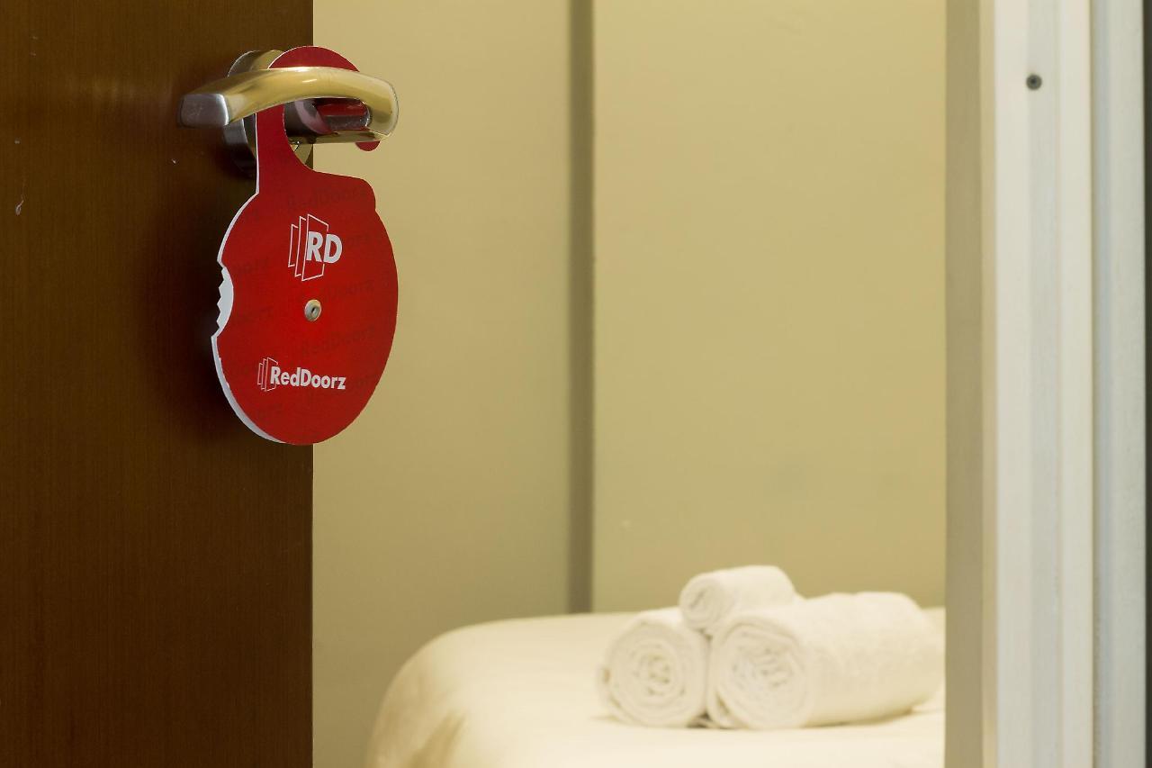 מלון Paranaque City Reddoorz Near Naia Terminal 1 מראה חיצוני תמונה