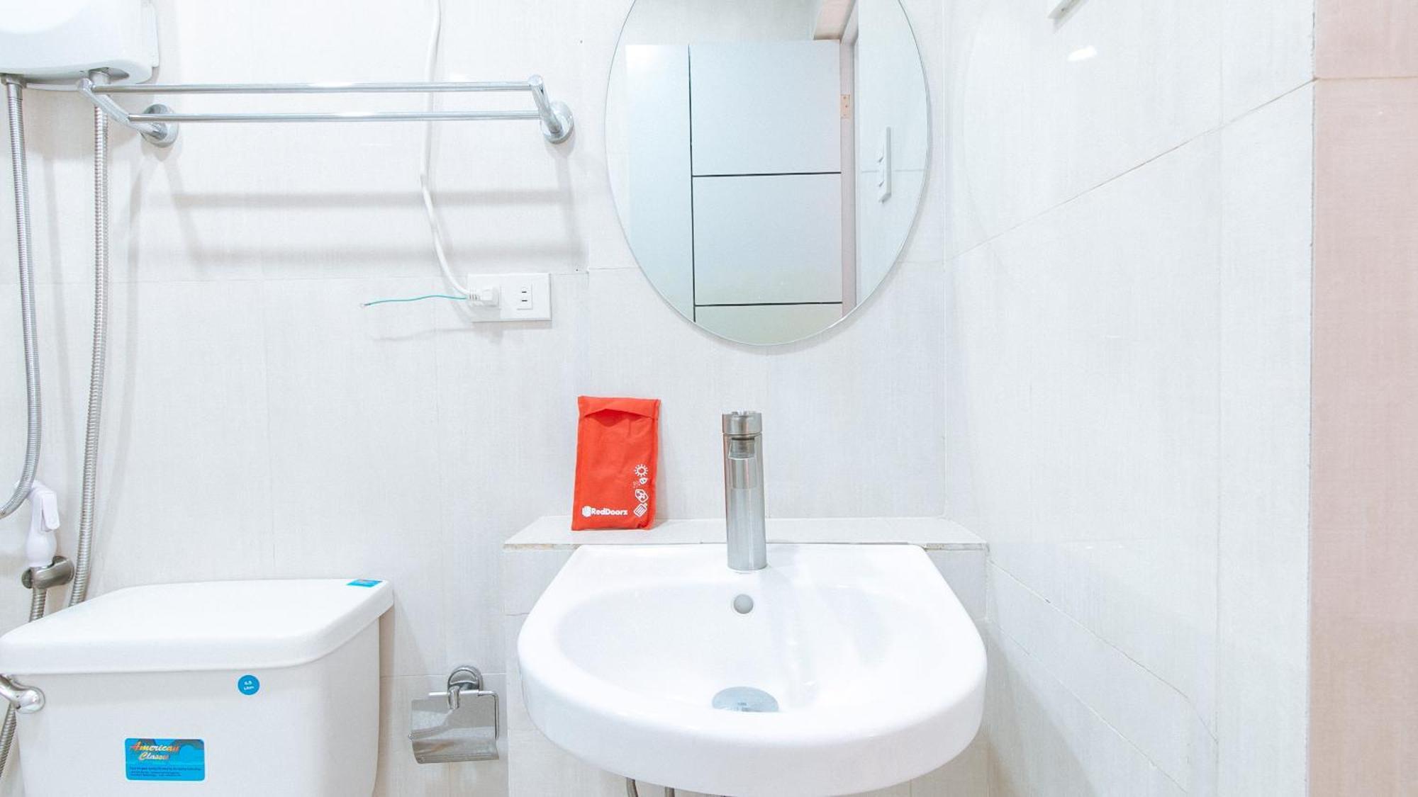 מלון Paranaque City Reddoorz Near Naia Terminal 1 מראה חיצוני תמונה
