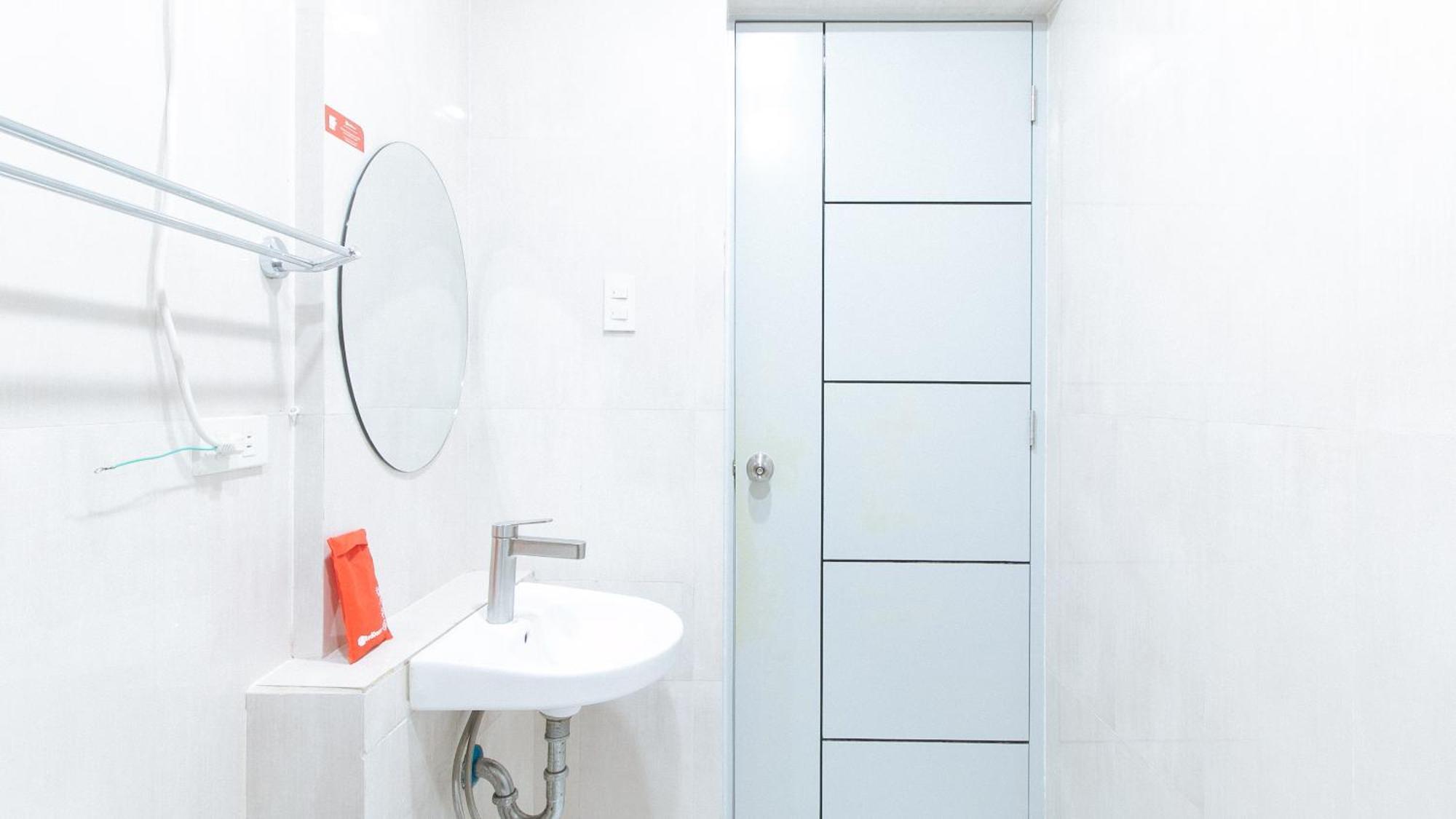 מלון Paranaque City Reddoorz Near Naia Terminal 1 מראה חיצוני תמונה