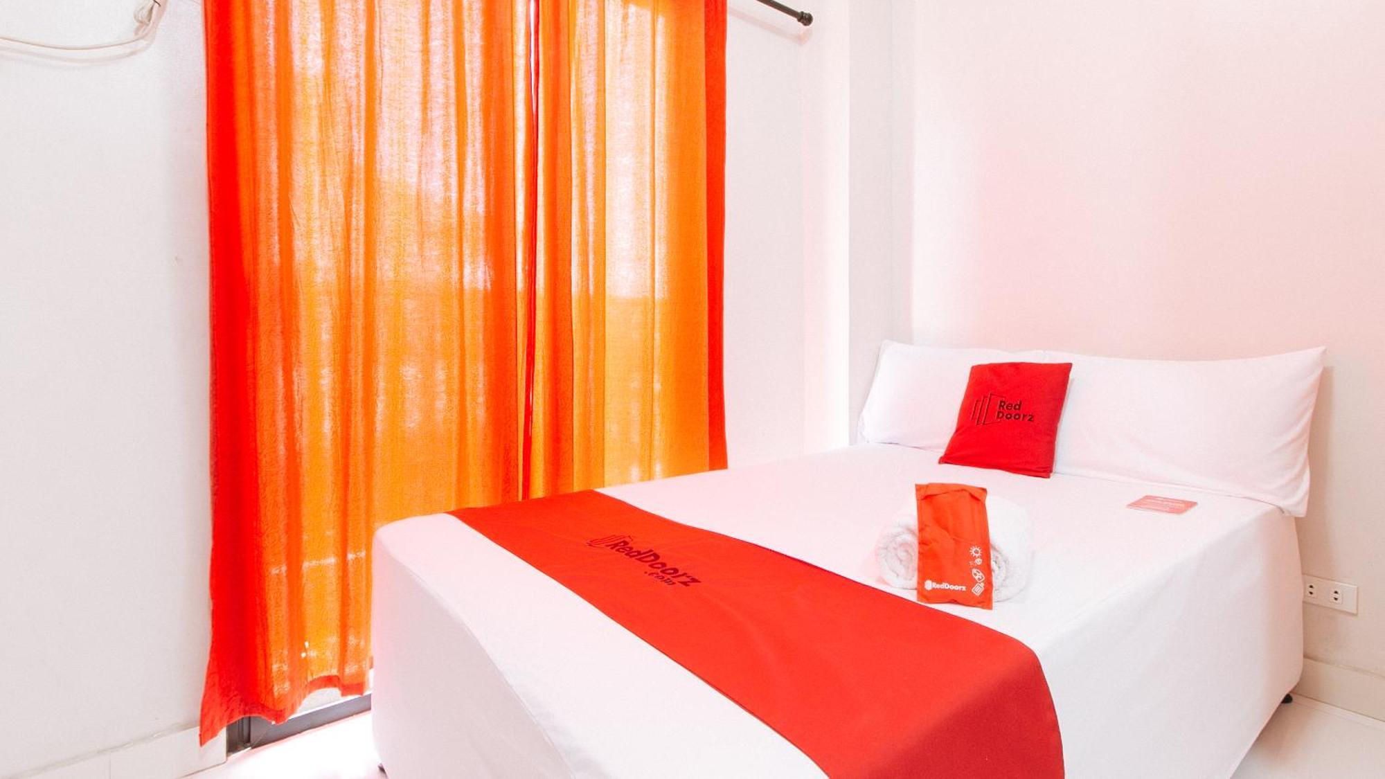 מלון Paranaque City Reddoorz Near Naia Terminal 1 מראה חיצוני תמונה
